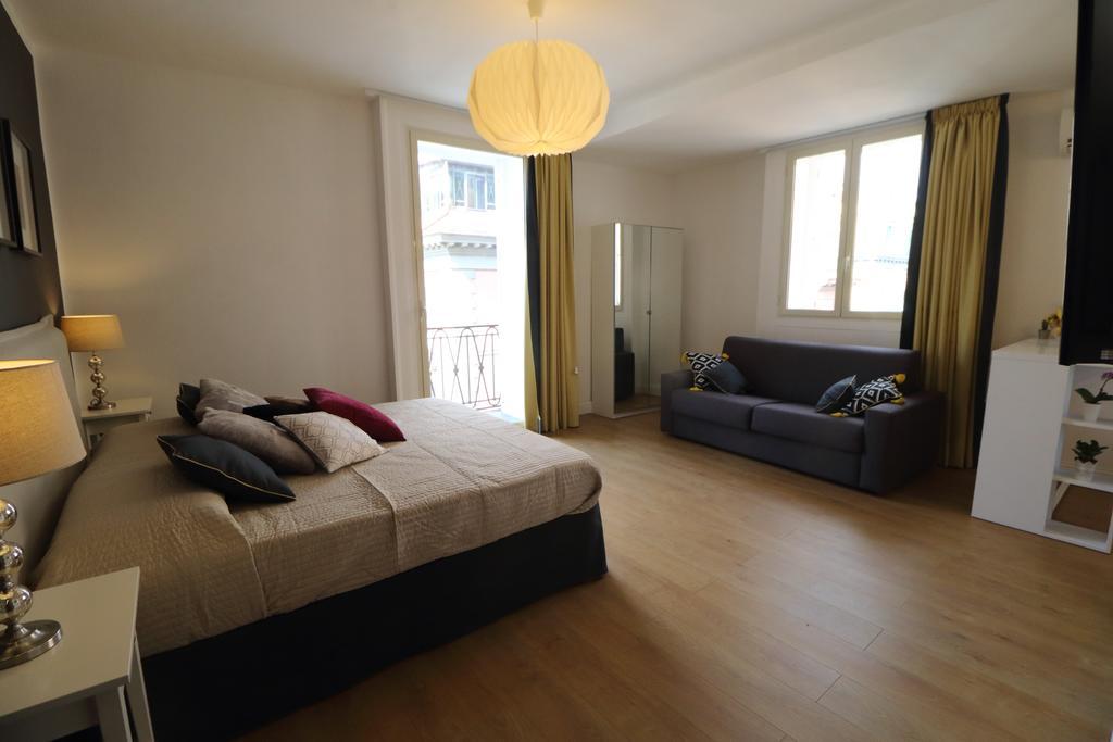 Toledo Boutique Studio Apartments Naples Exterior photo